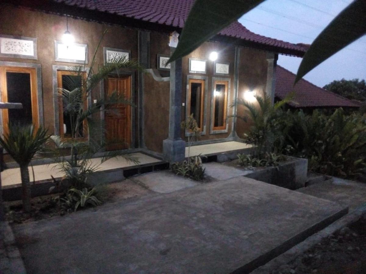 Eliska Sari Bungalows Sumberkima Пемутеран Экстерьер фото