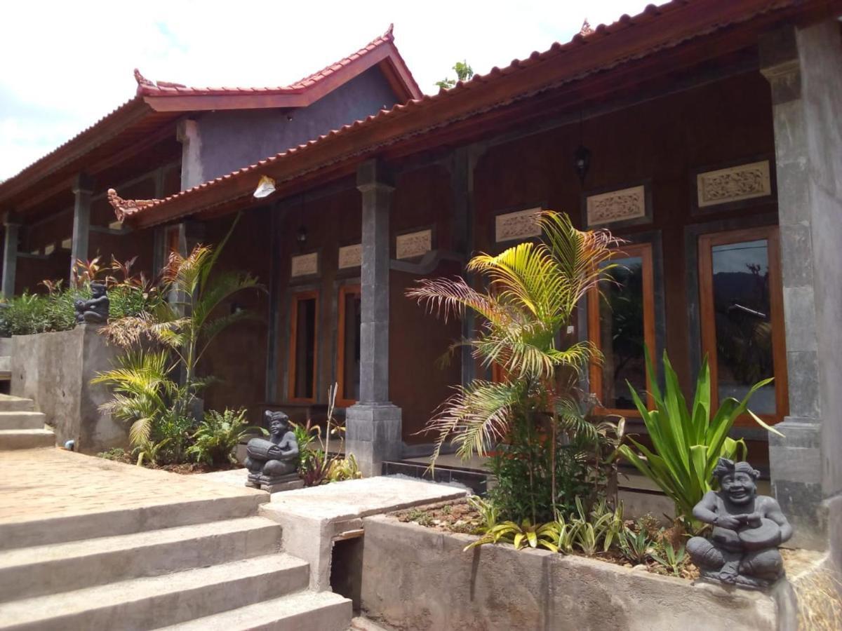 Eliska Sari Bungalows Sumberkima Пемутеран Экстерьер фото