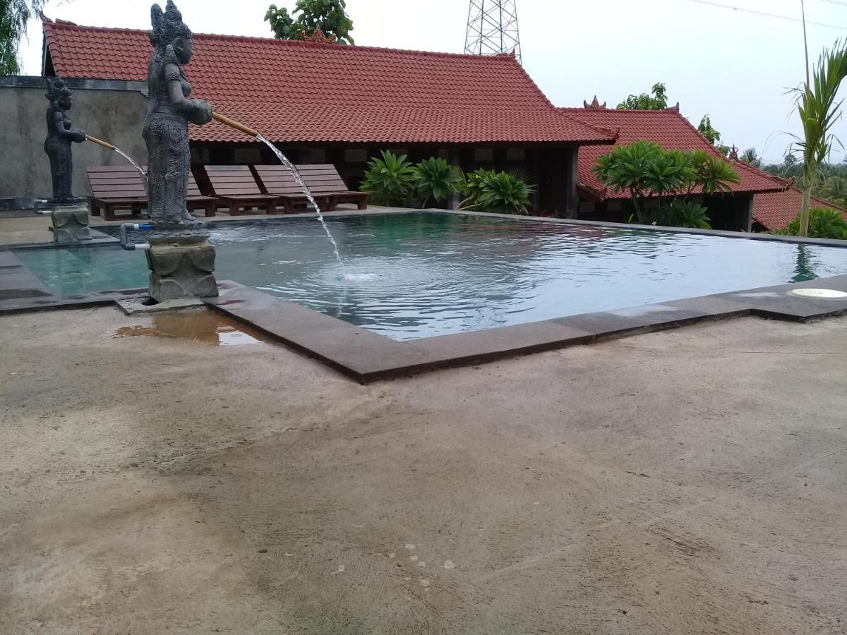 Eliska Sari Bungalows Sumberkima Пемутеран Экстерьер фото