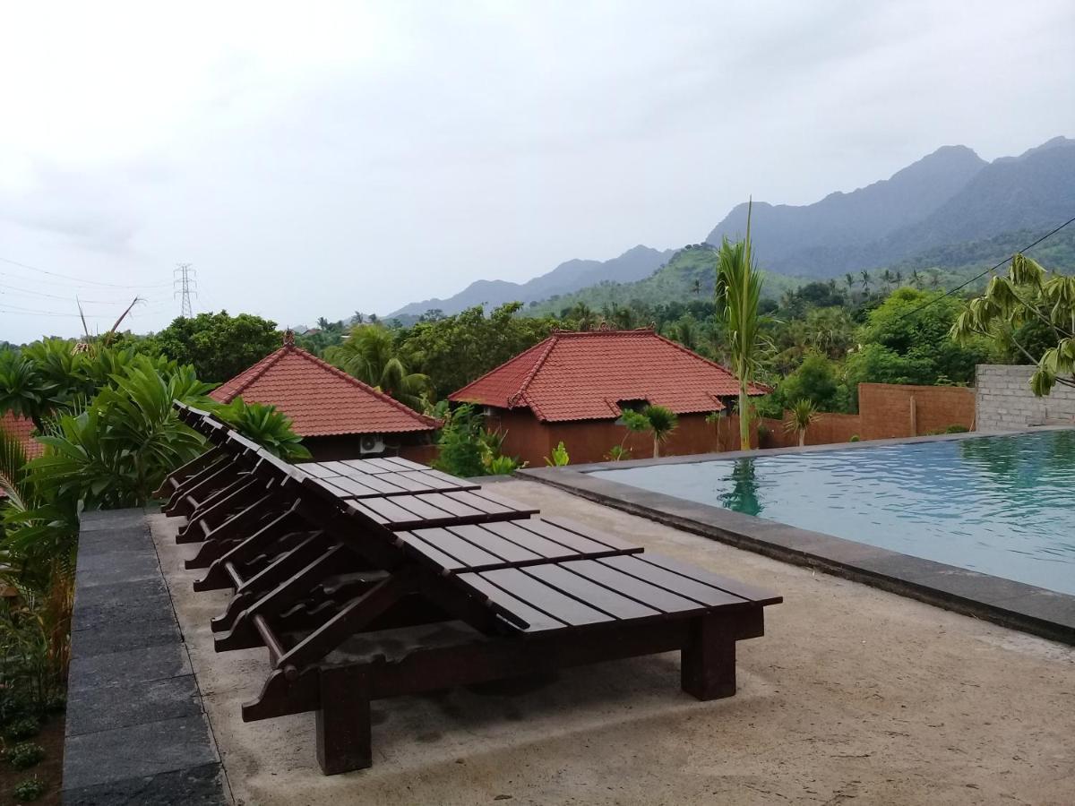 Eliska Sari Bungalows Sumberkima Пемутеран Экстерьер фото